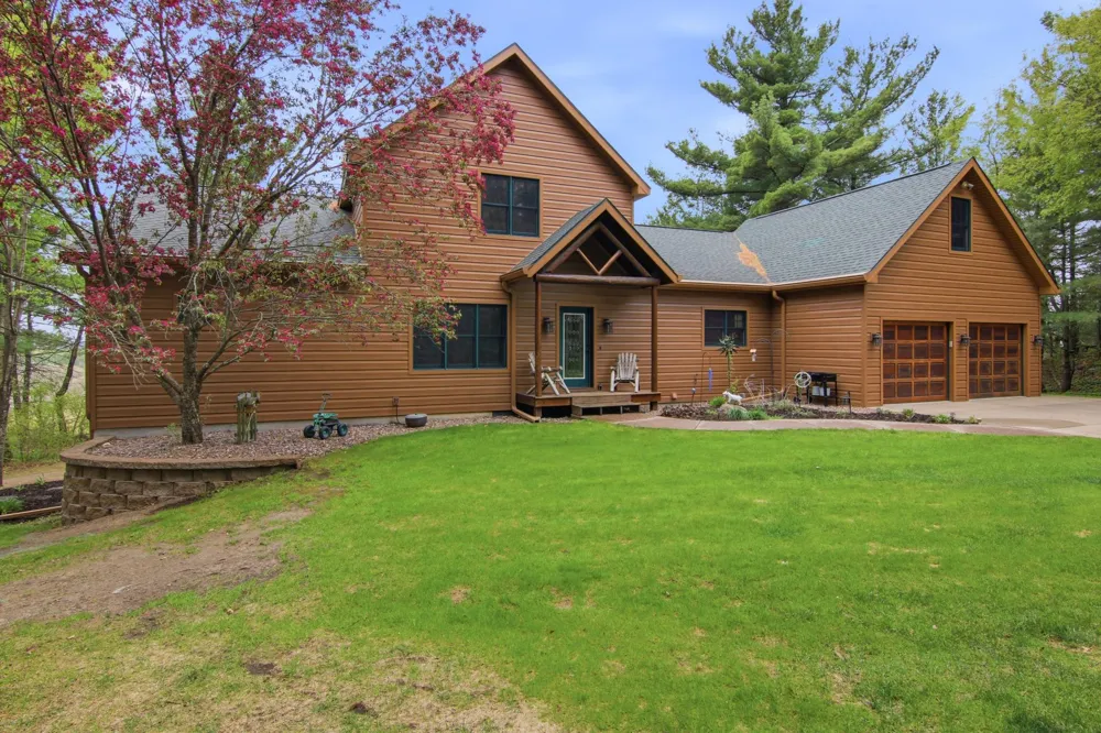 E8200 260th Avenue Elk Mound, WI 54739