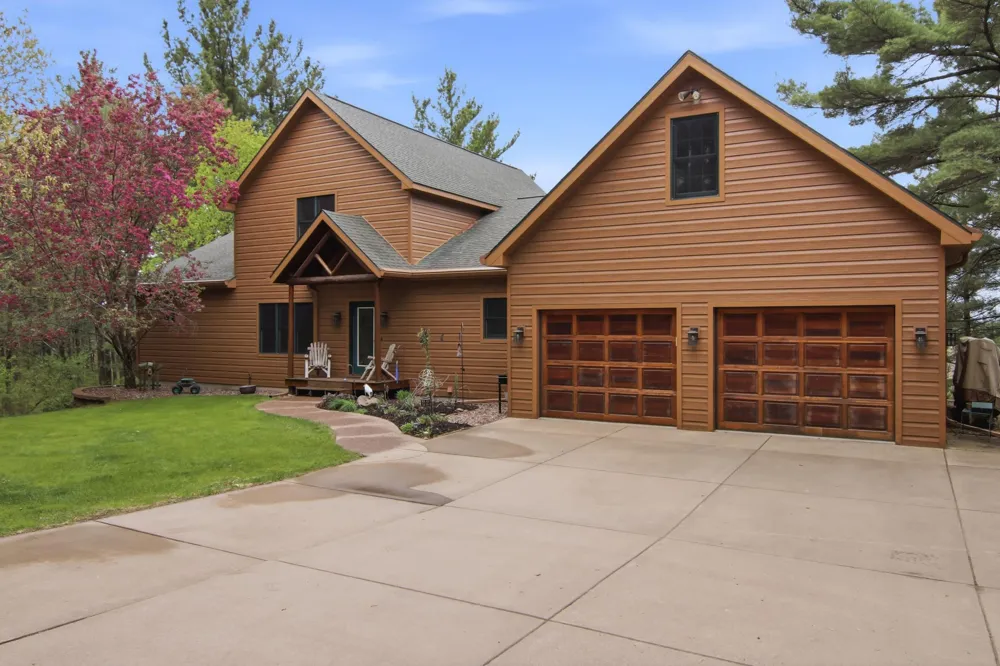 E8200 260th Avenue Elk Mound, WI 54739
