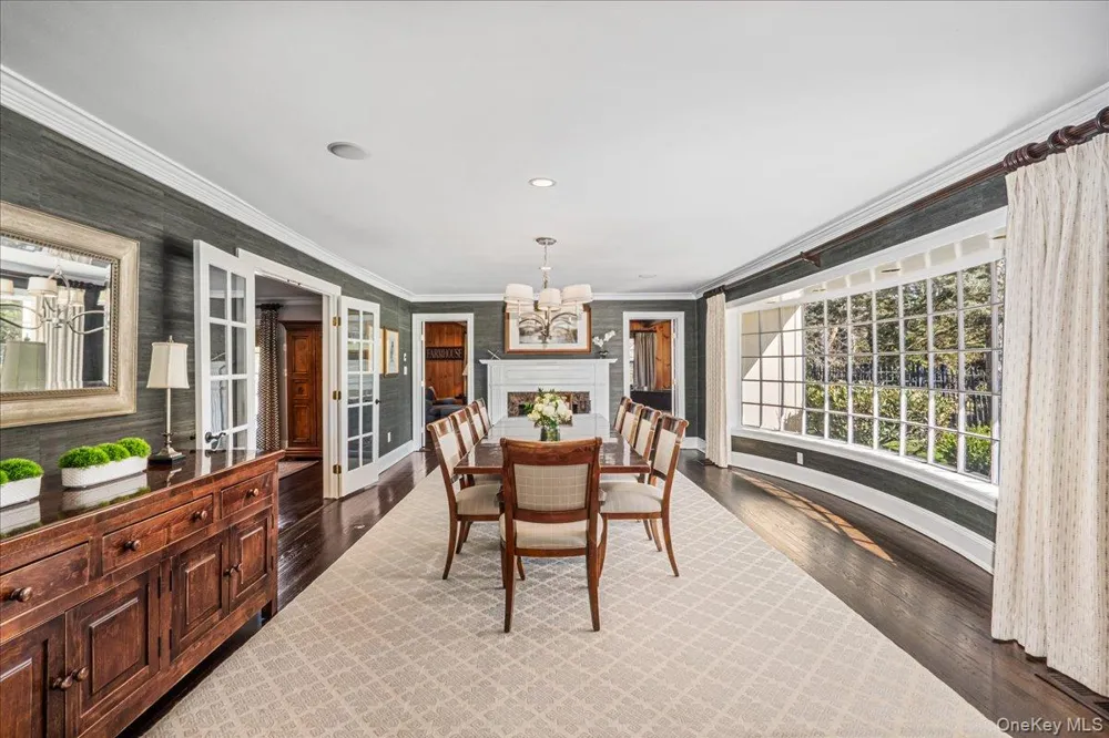 100 Elderfields Road Manhasset, NY 11030
