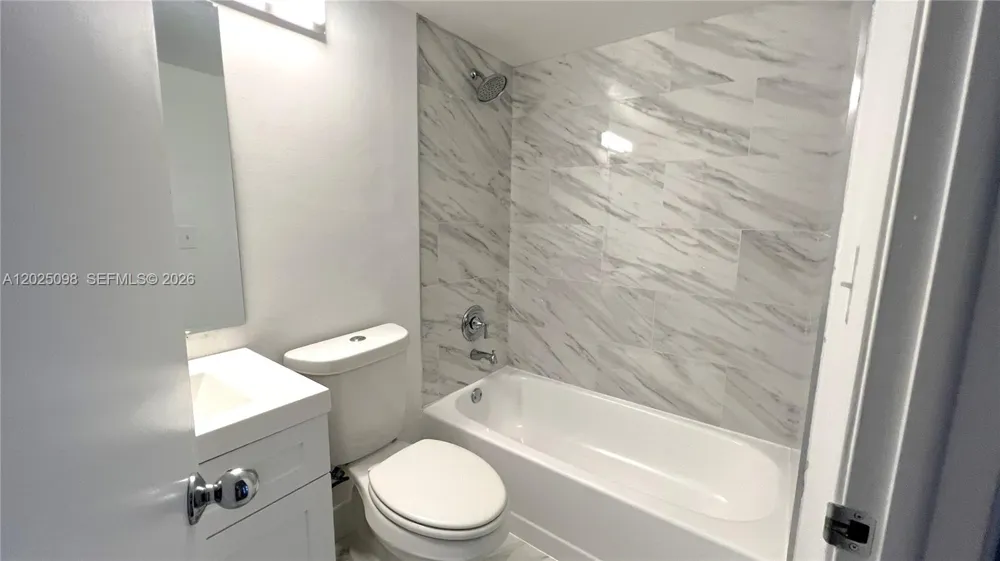 3300 NE 192nd St #418 Aventura, FL 33180