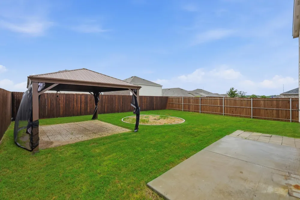 16036 Crews Avenue Haslet, TX 76052