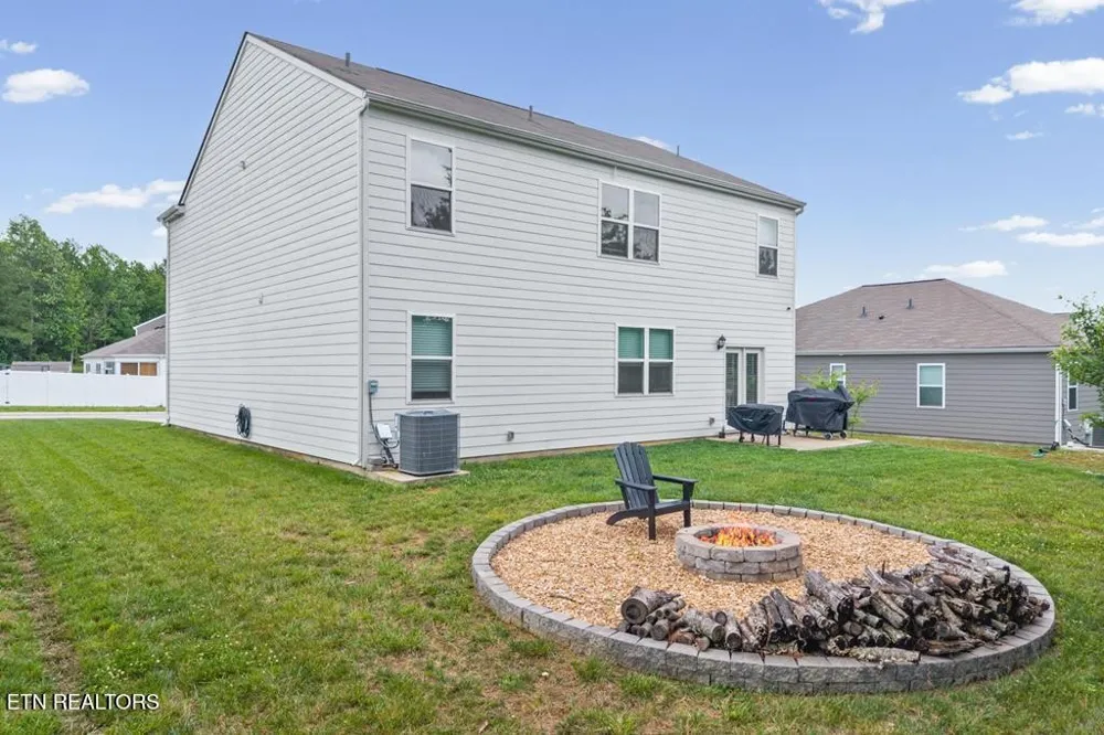 176 Nunally Drive Baxter, TN 38544