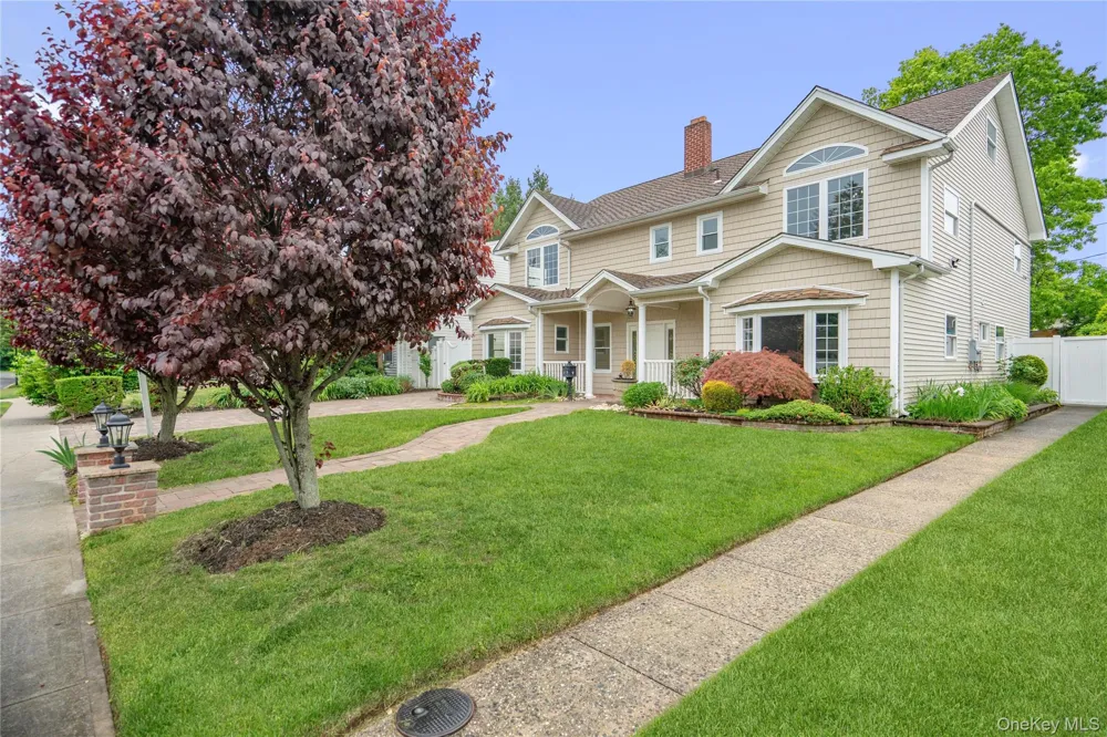 244 Water Lane S Wantagh, NY 11793