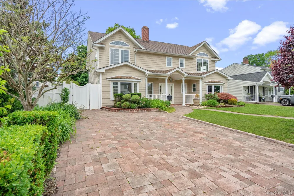 244 Water Lane S Wantagh, NY 11793