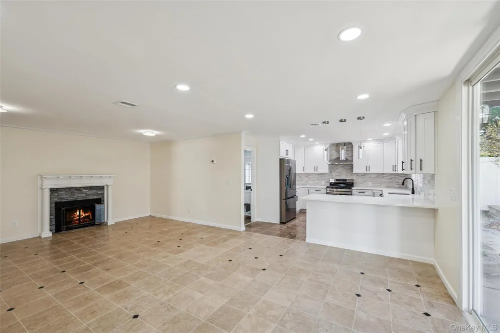 244 Water Lane S Wantagh, NY 11793