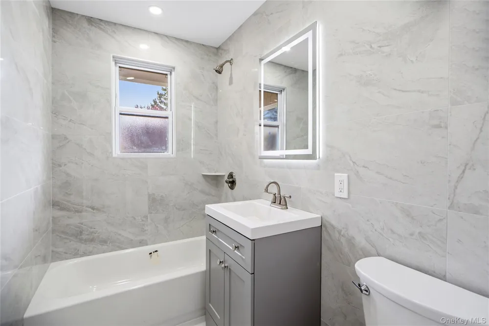 244 Water Lane S Wantagh, NY 11793