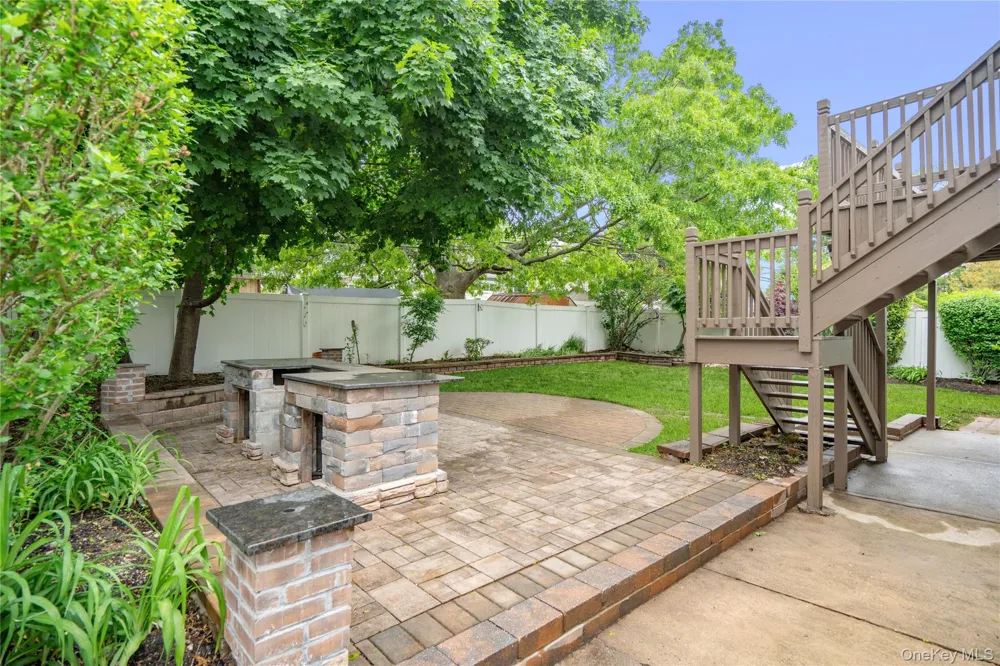 244 Water Lane S Wantagh, NY 11793