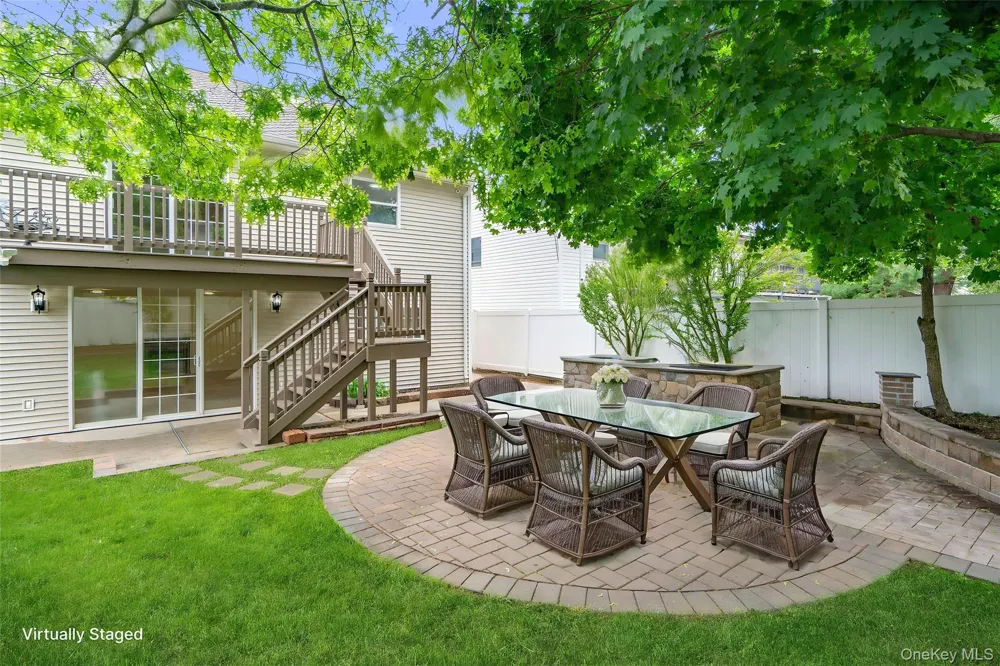 244 Water Lane S Wantagh, NY 11793