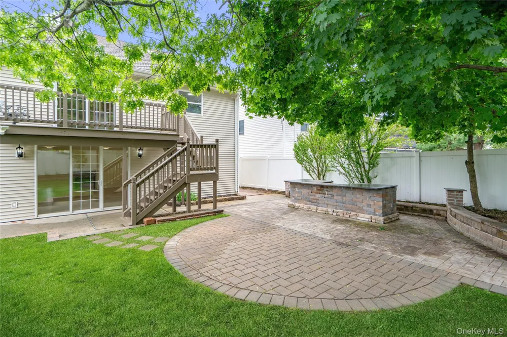 244 Water Lane S Wantagh, NY 11793