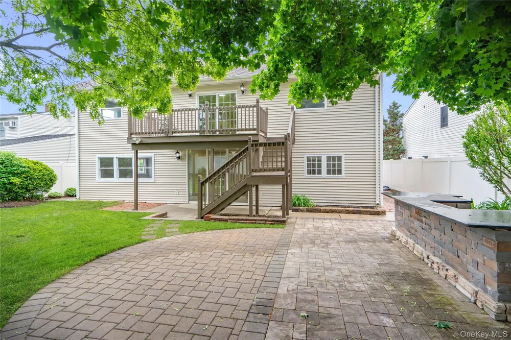 244 Water Lane S Wantagh, NY 11793