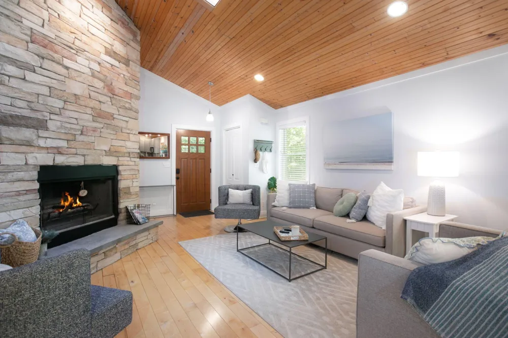 6010 Migiel Lane Sawyer, MI 49125
