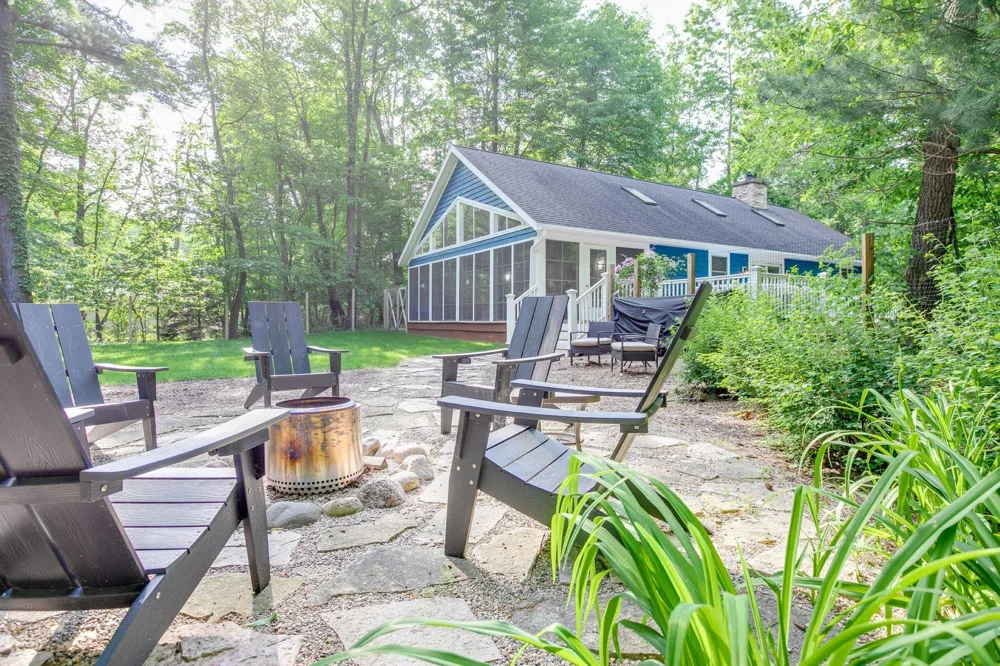 6010 Migiel Lane Sawyer, MI 49125