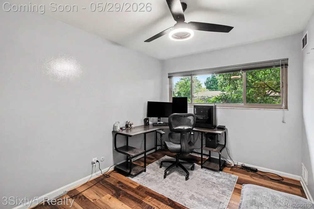 2198 Saint Joseph Street West Bloomfield Charter Township, MI 48324