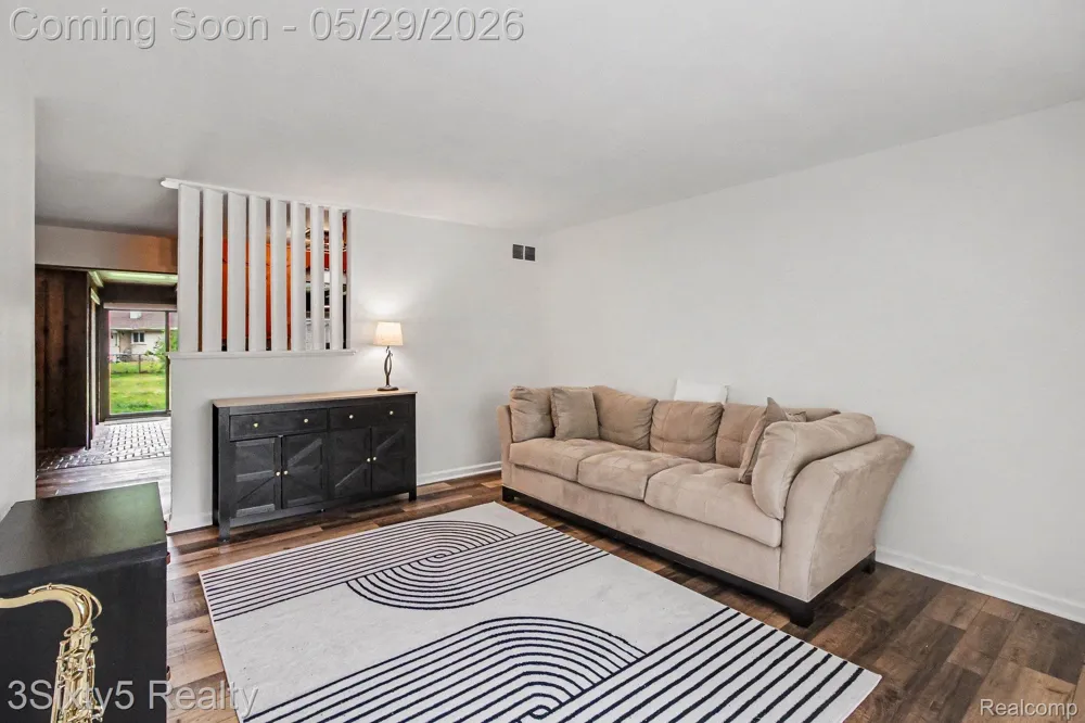 2198 Saint Joseph Street West Bloomfield Charter Township, MI 48324