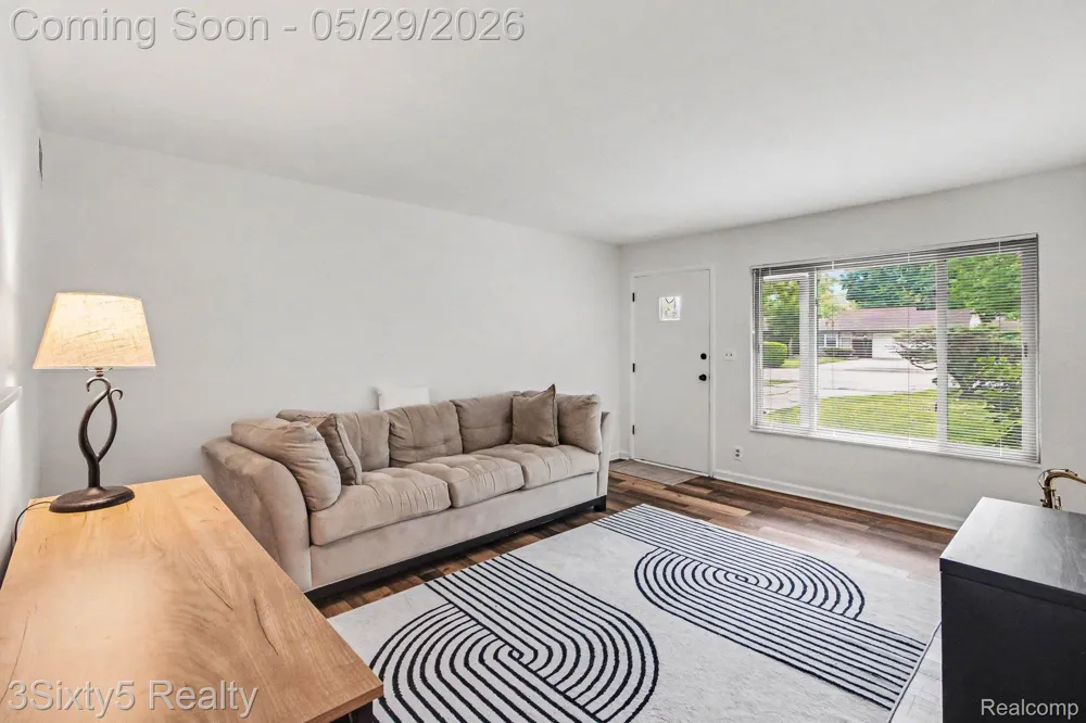 2198 Saint Joseph Street West Bloomfield Charter Township, MI 48324