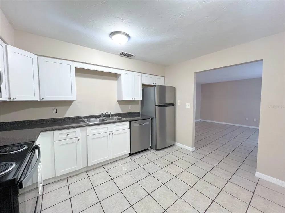 703 SW 69TH TERRACE #B Gainesville, FL 32607