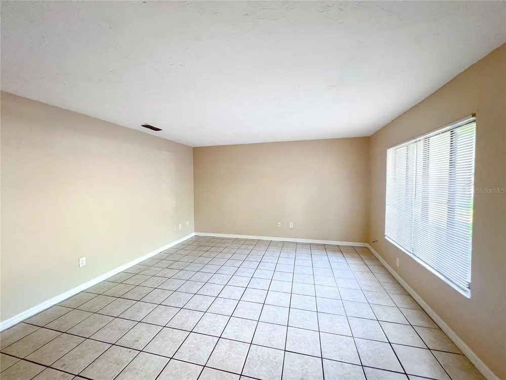 703 SW 69TH TERRACE #B Gainesville, FL 32607