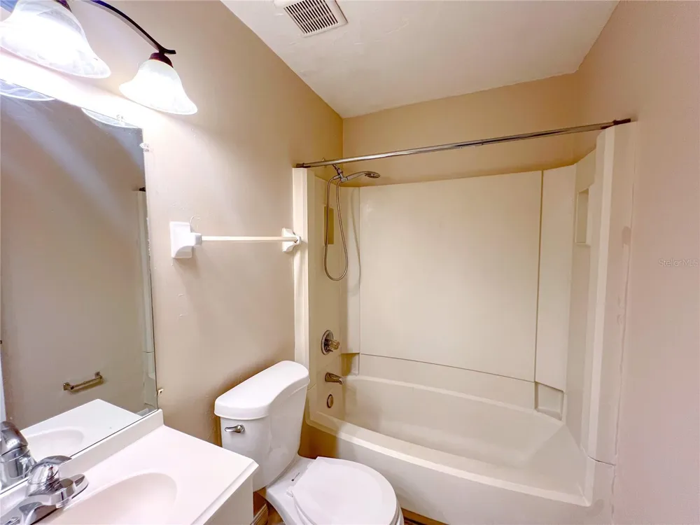 703 SW 69TH TERRACE #B Gainesville, FL 32607