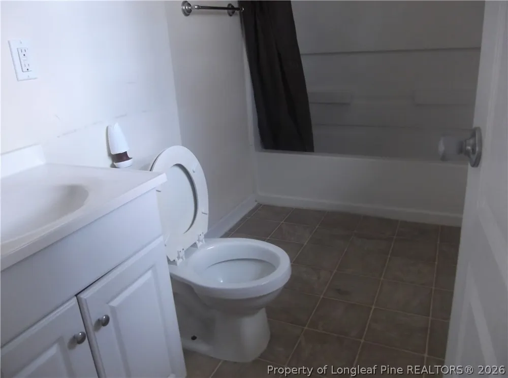 5619 Walking Trail Hope Mills, NC 28079