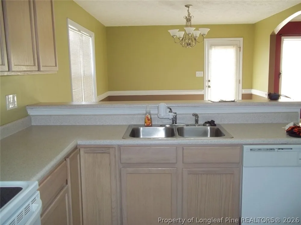 5619 Walking Trail Hope Mills, NC 28079