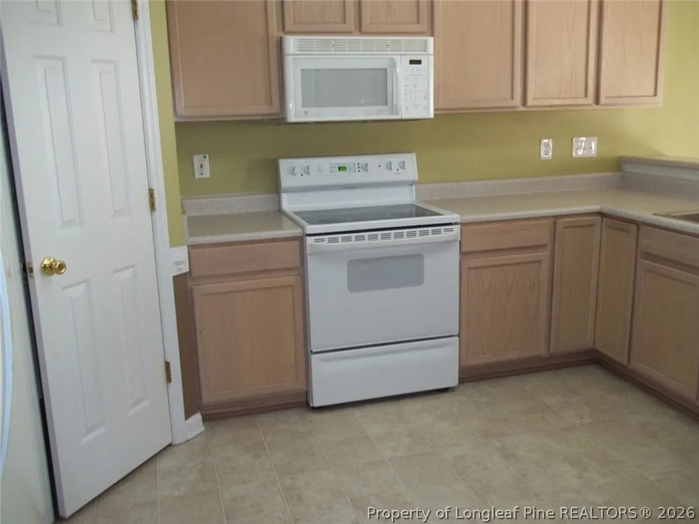 5619 Walking Trail Hope Mills, NC 28079