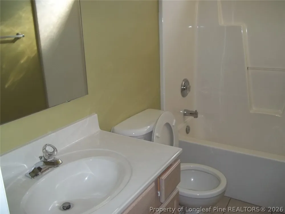 5619 Walking Trail Hope Mills, NC 28079