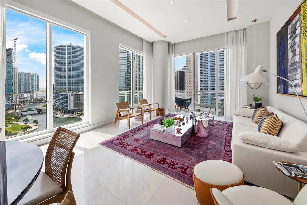 900 Brickell Key Blvd #1801 Miami, FL 33131