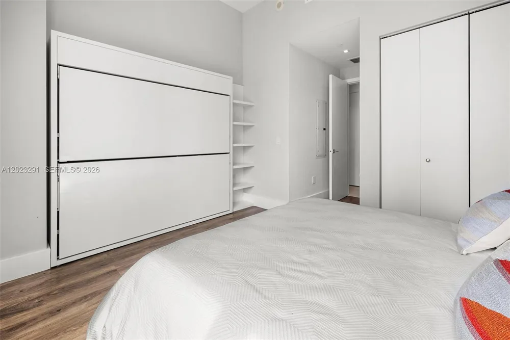 900 Brickell Key Blvd #1801 Miami, FL 33131