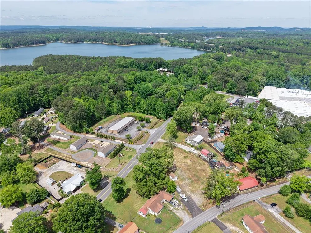 5185 Groovers Landing Road SE Acworth, GA 30101
