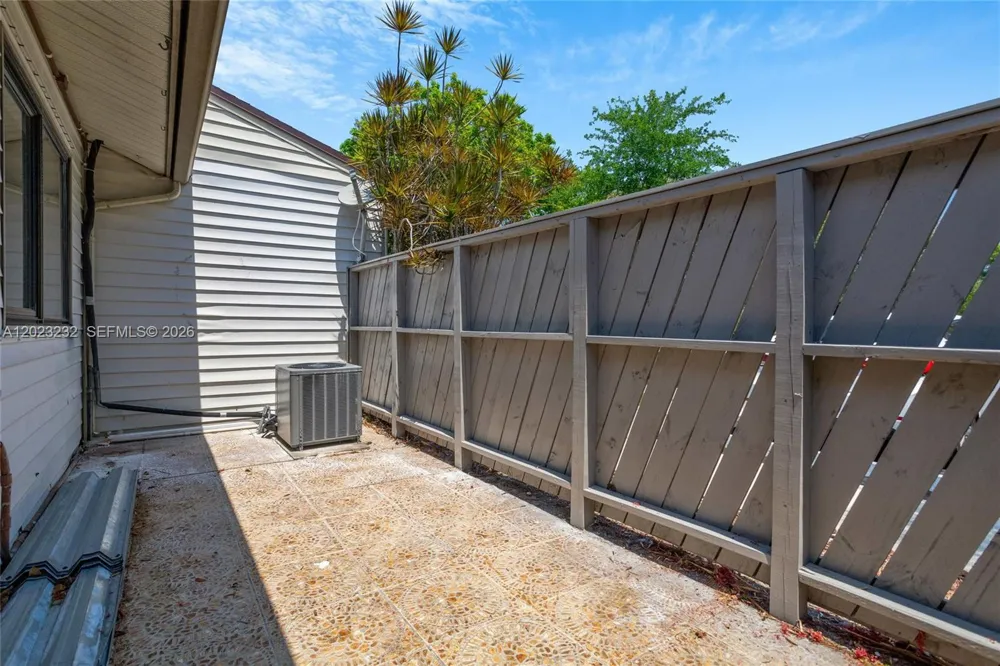 3633 NW 99th Ter #7B Sunrise, FL 33351