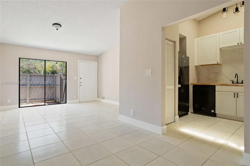 3633 NW 99th Ter #7B Sunrise, FL 33351