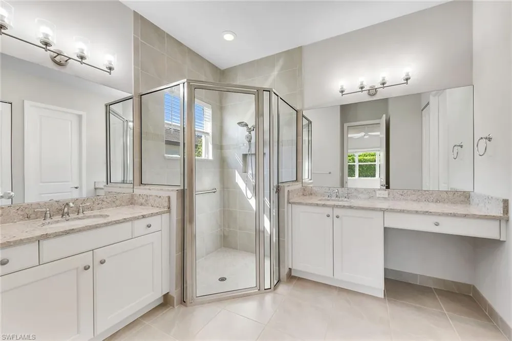 28616 Lobos Circle Bonita Springs, FL 34135