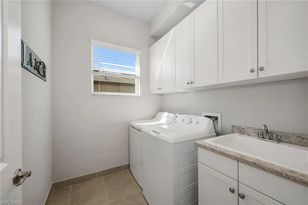 28616 Lobos Circle Bonita Springs, FL 34135