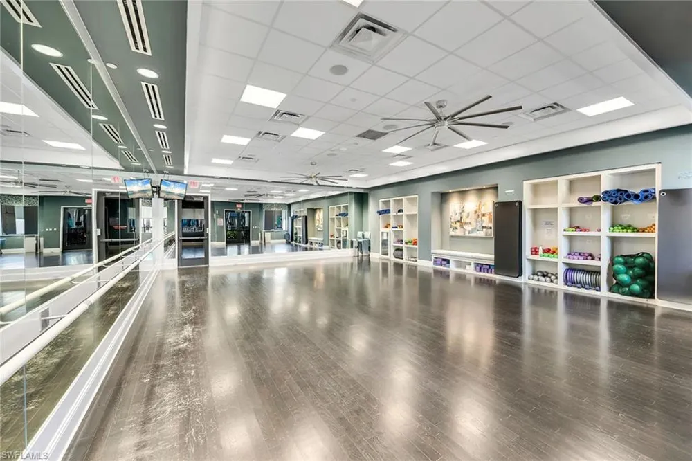 28616 Lobos Circle Bonita Springs, FL 34135