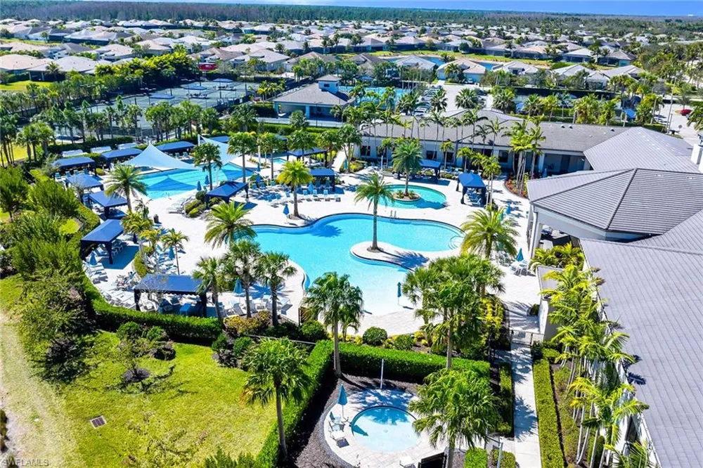 28616 Lobos Circle Bonita Springs, FL 34135