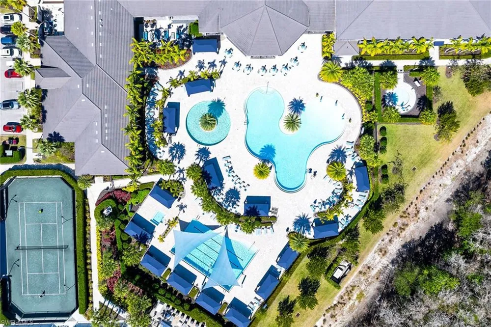 28616 Lobos Circle Bonita Springs, FL 34135