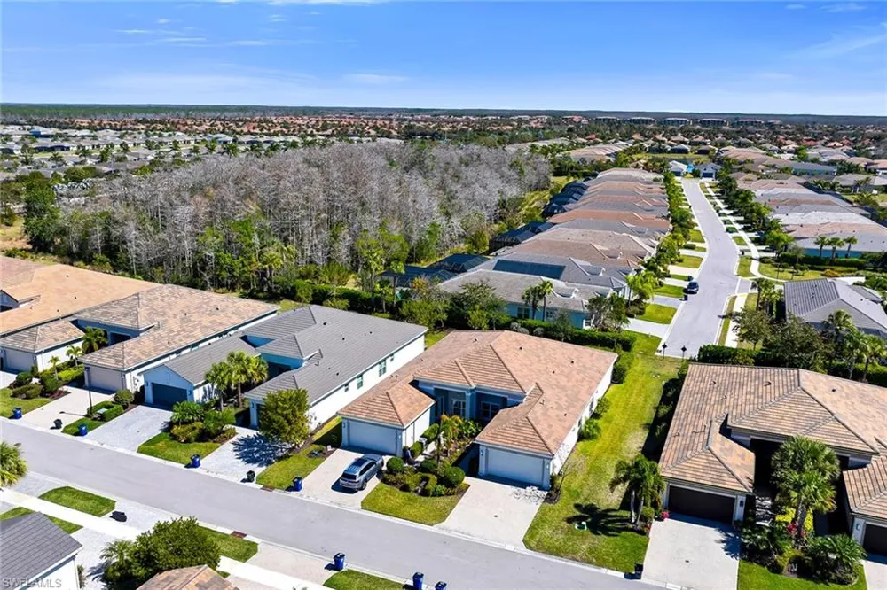 28616 Lobos Circle Bonita Springs, FL 34135