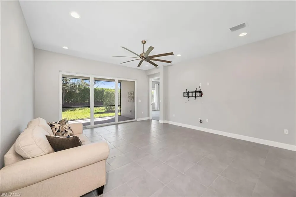 28616 Lobos Circle Bonita Springs, FL 34135