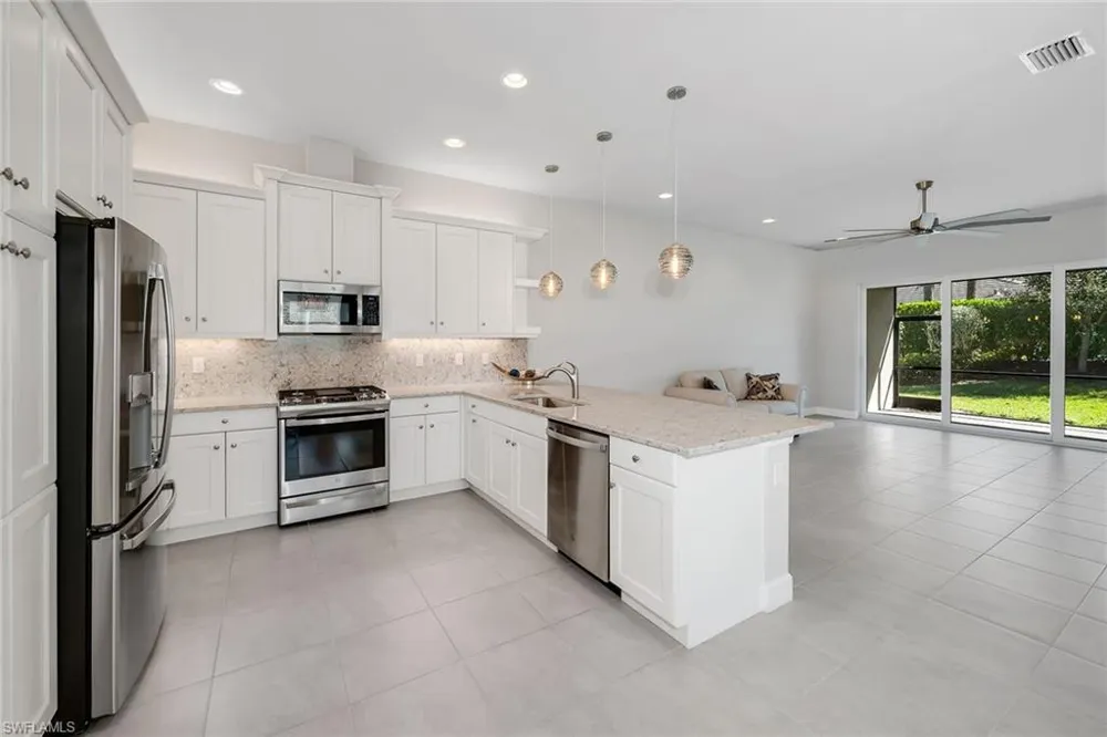 28616 Lobos Circle Bonita Springs, FL 34135