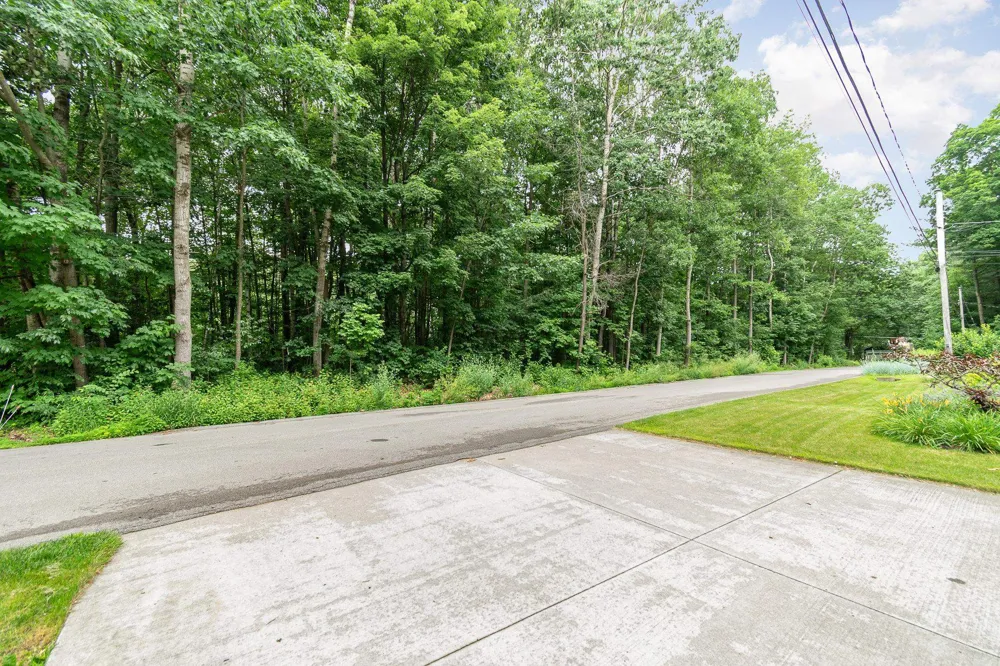 7670 Five Lakes Drive Grant Township, MI 48622