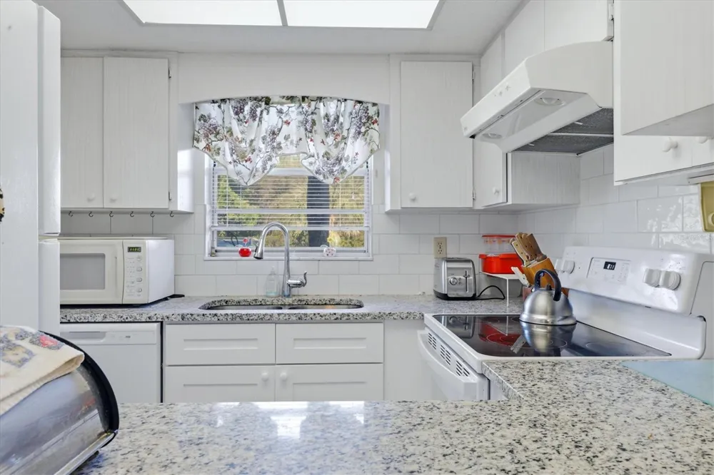 2 QUAILS RUN BOULEVARD #2104 Englewood, FL 34223