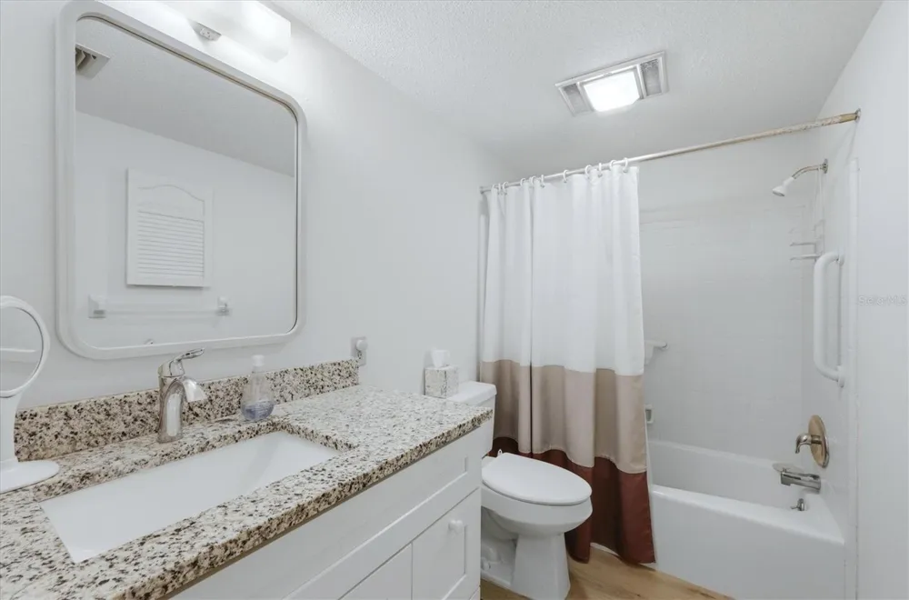 2 QUAILS RUN BOULEVARD #2104 Englewood, FL 34223