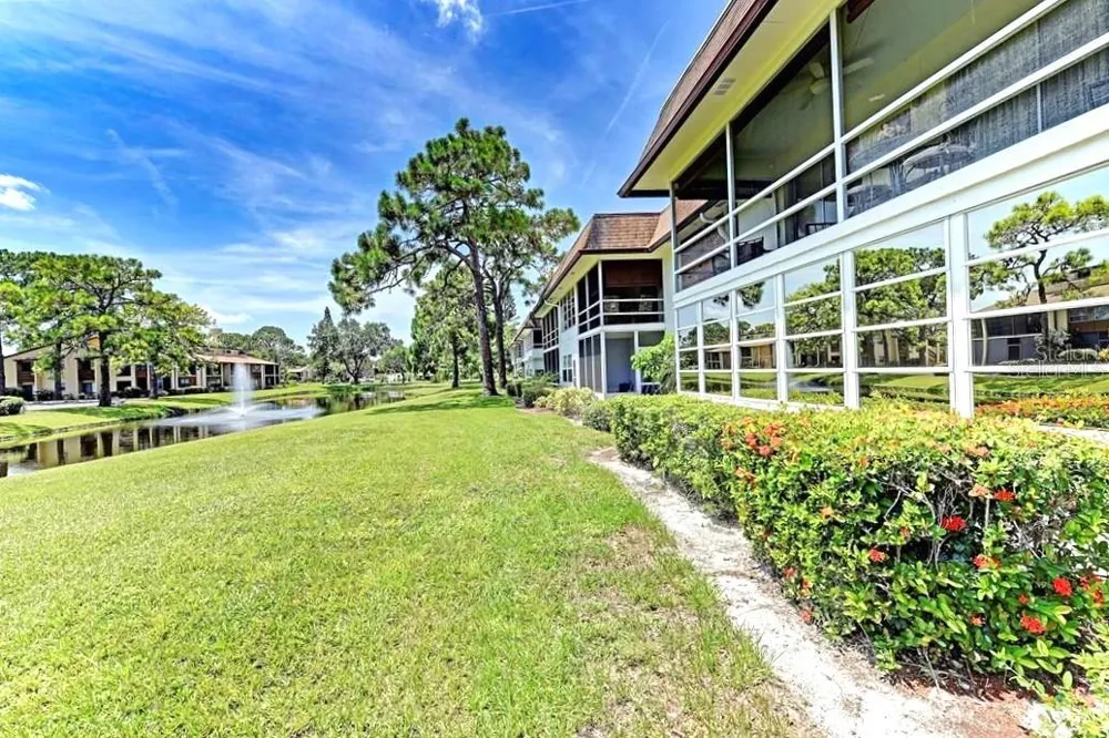 2 QUAILS RUN BOULEVARD #2104 Englewood, FL 34223