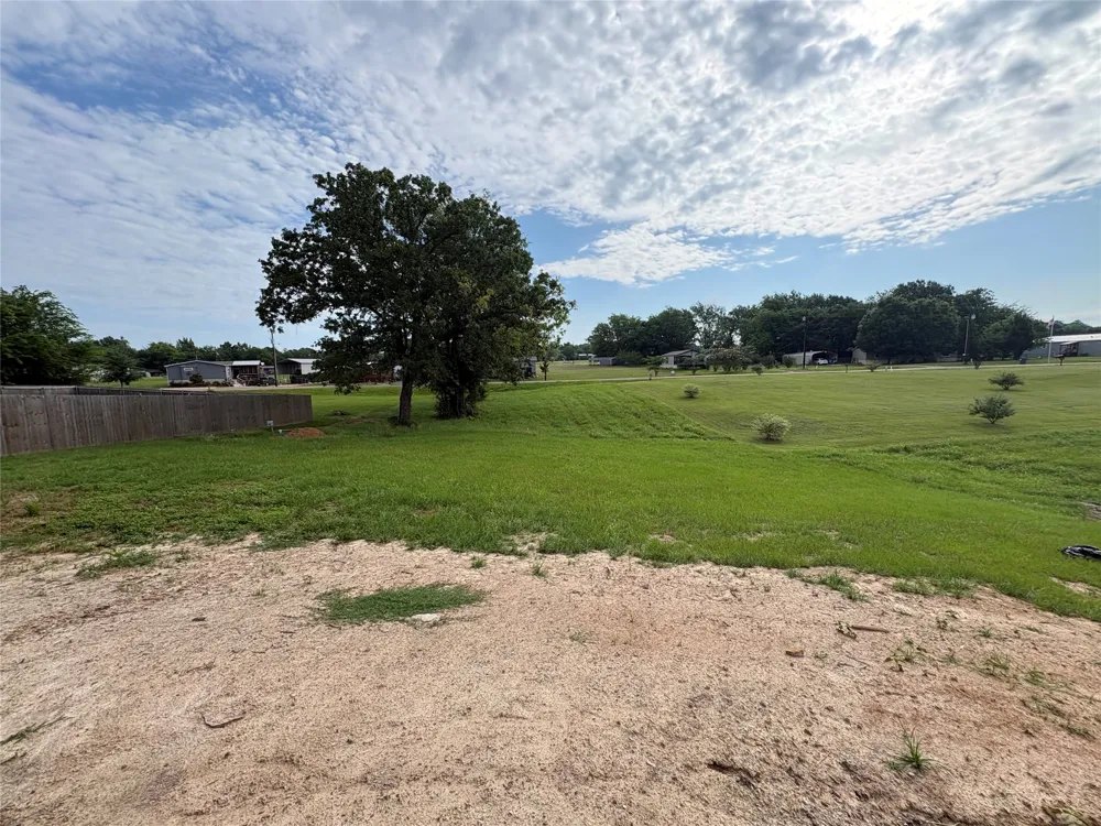 112 Navajo Quitman, TX 75783