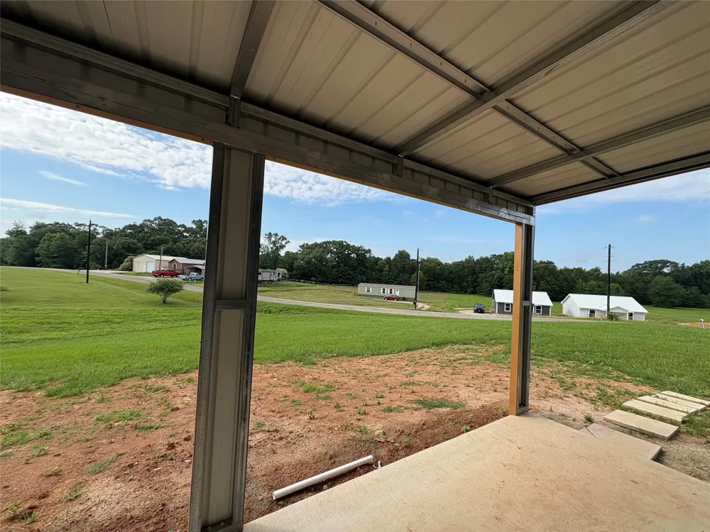 112 Navajo Quitman, TX 75783