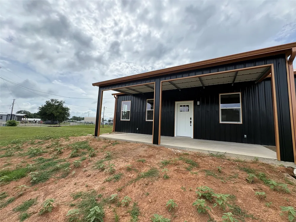 112 Navajo Quitman, TX 75783