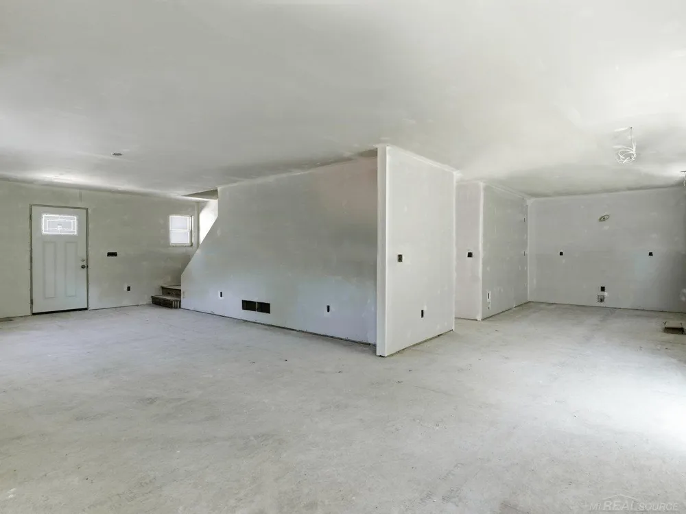 3203 Fruit Street Clay Township, MI 48001
