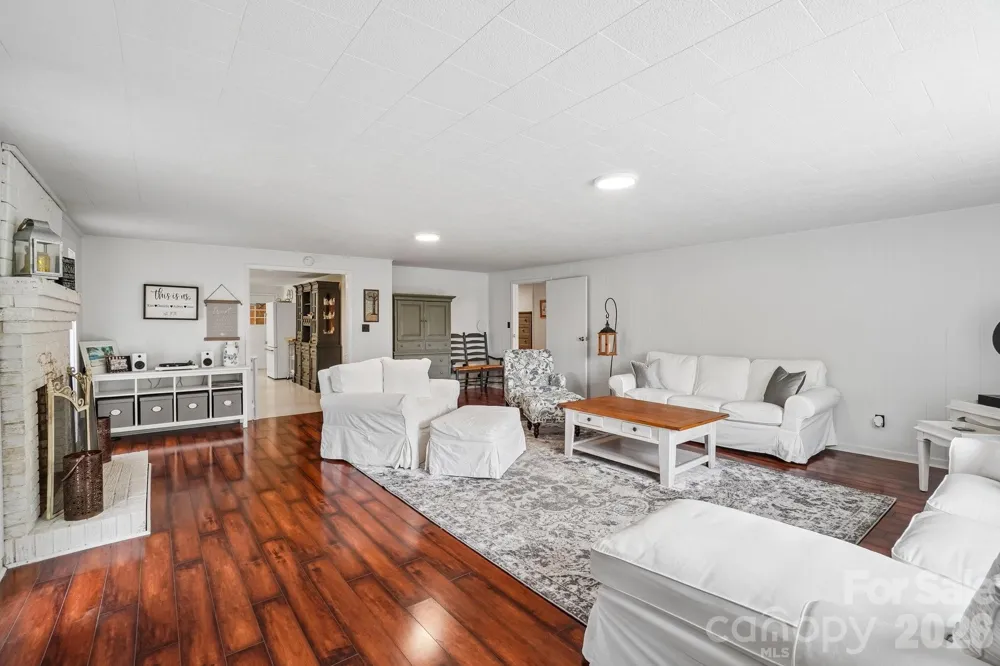 434 Dovers Branch Road Burnsville, NC 28714