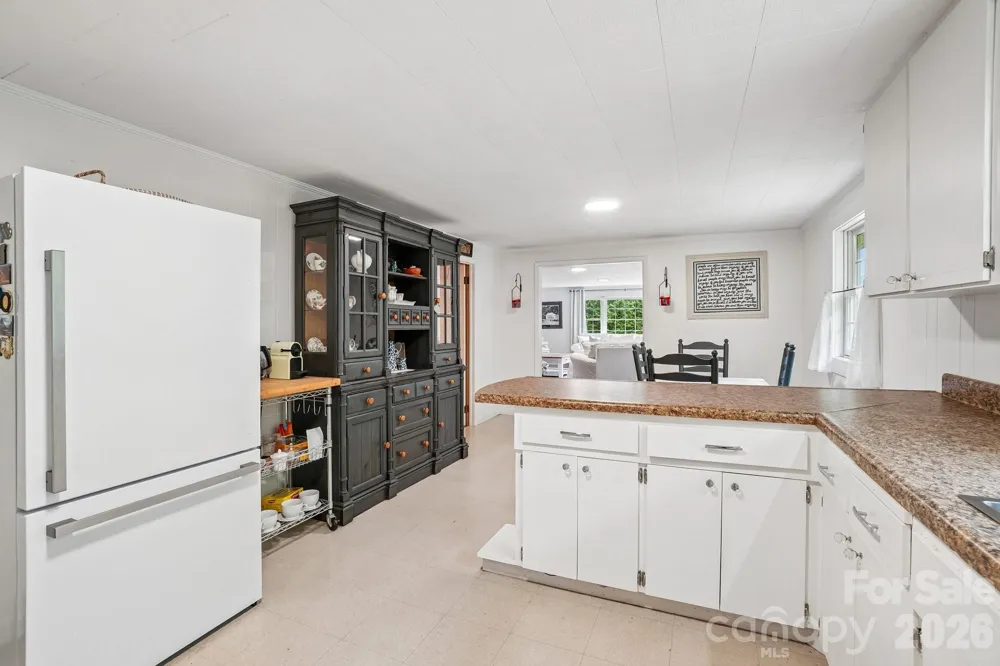 434 Dovers Branch Road Burnsville, NC 28714