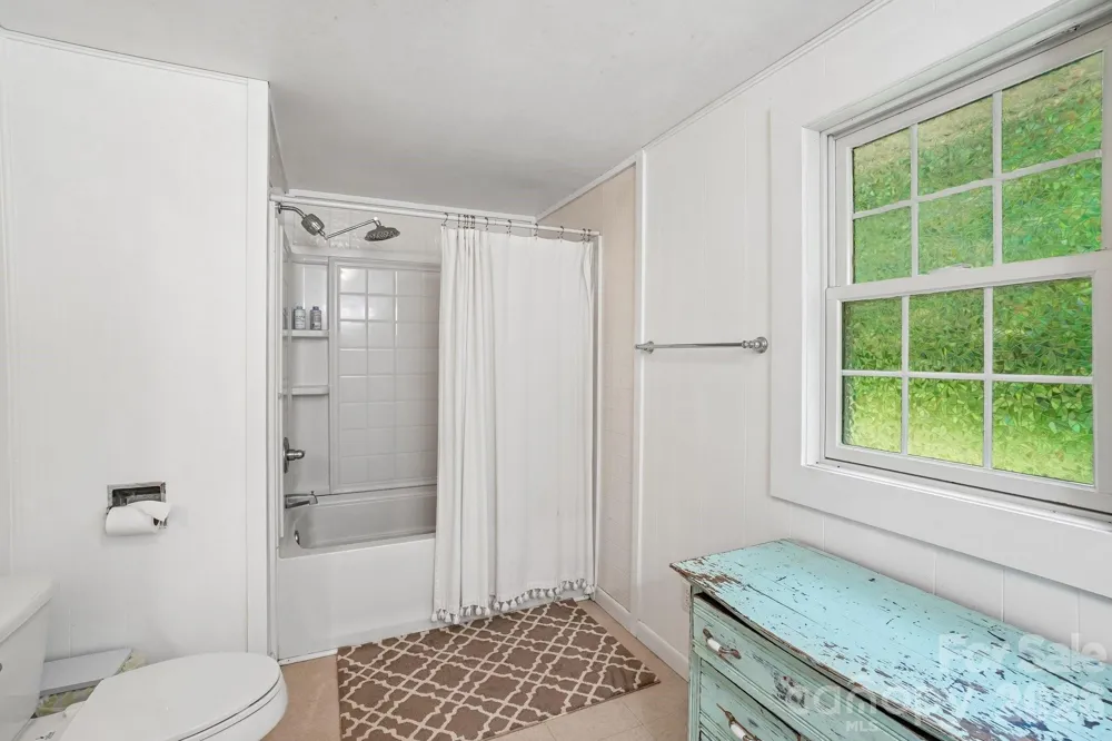 434 Dovers Branch Road Burnsville, NC 28714